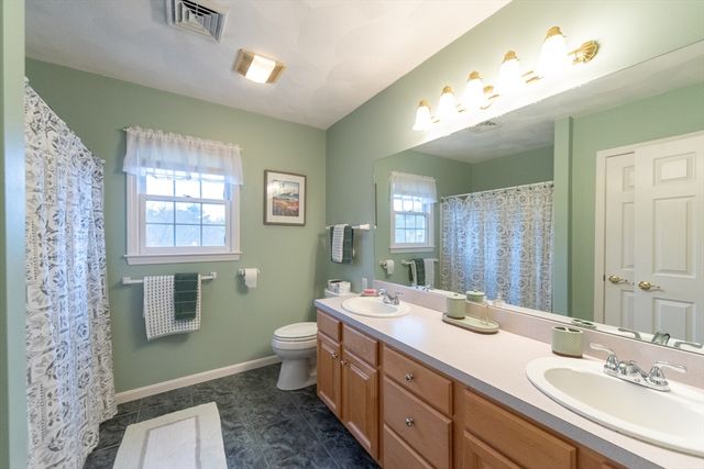 94 Dean Rd, Marlborough, MA 01752