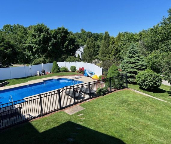 94 Dean Rd, Marlborough, MA 01752