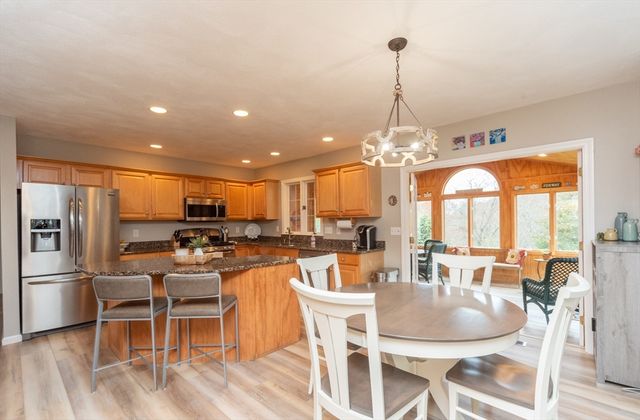 94 Dean Rd, Marlborough, MA 01752