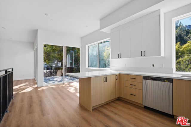 3686 Fredonia Drive, Los Angeles, CA 90068