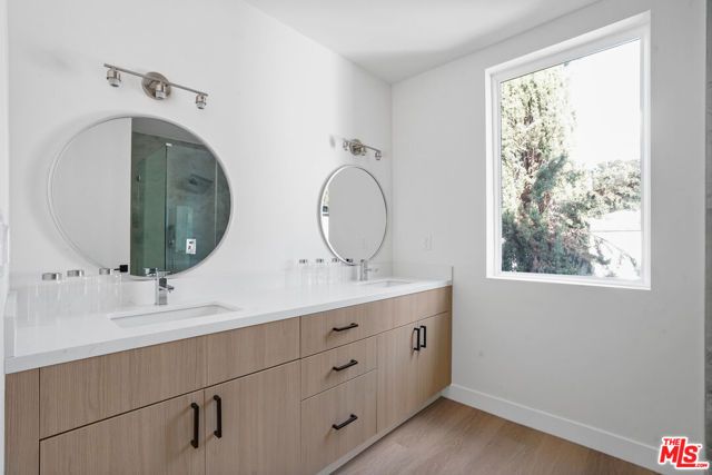3686 Fredonia Drive, Los Angeles, CA 90068