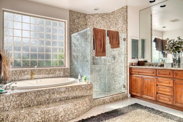 46211 Cypress Estates Court, Palm Desert, CA 92260