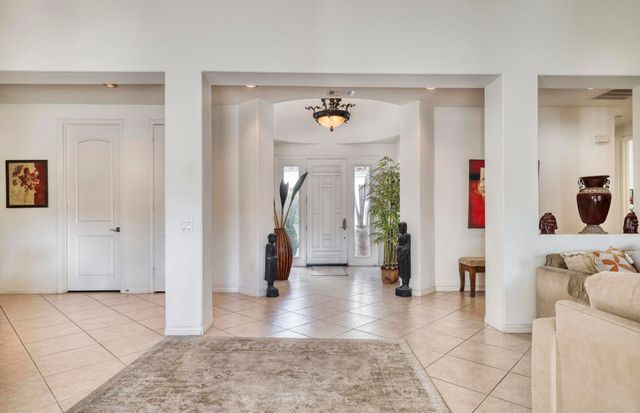 46211 Cypress Estates Court, Palm Desert, CA 92260