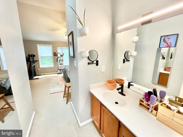 6123 LIVERPOOL LN, Alexandria, VA 22315