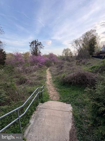 6123 LIVERPOOL LN, Alexandria, VA 22315