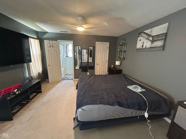 429 E Clear Lake Lane, Westfield, IN 46074