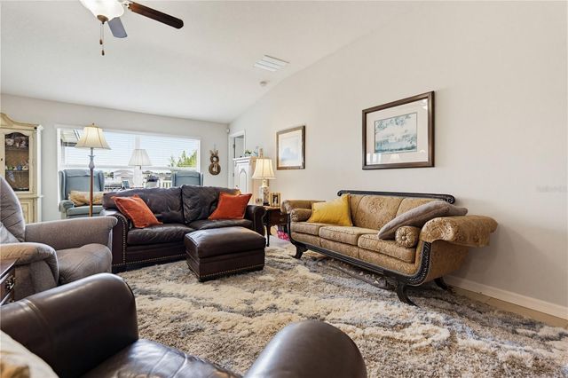 2202 4TH STREET SW, Ruskin, FL 33570