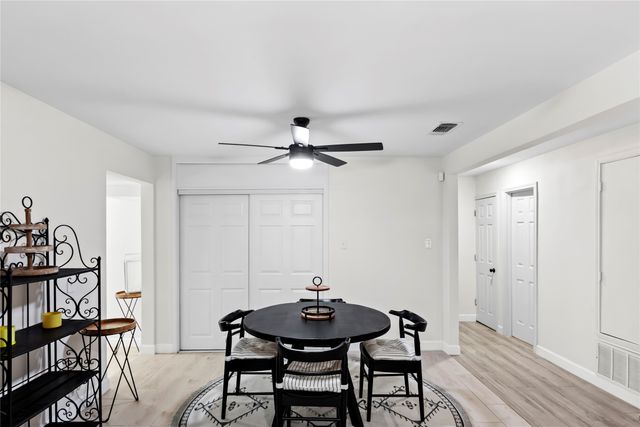 1306 E Lovers Lane, Arlington, TX 76010