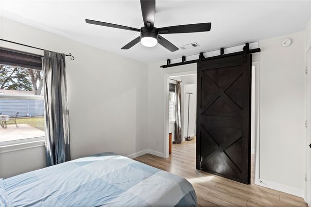 1306 E Lovers Lane, Arlington, TX 76010