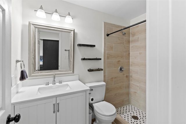 1306 E Lovers Lane, Arlington, TX 76010