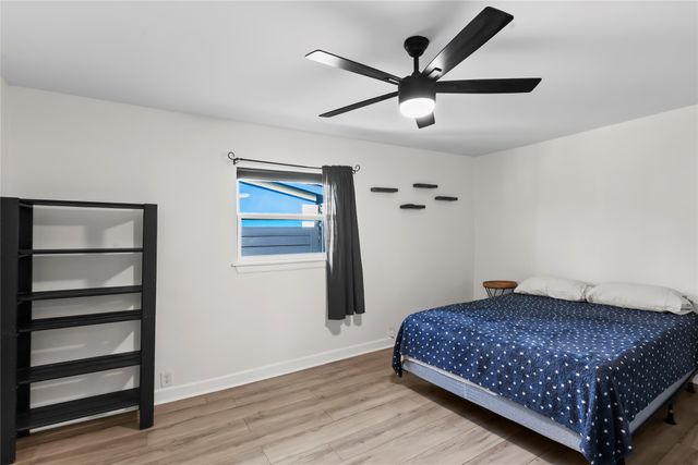 1306 E Lovers Lane, Arlington, TX 76010