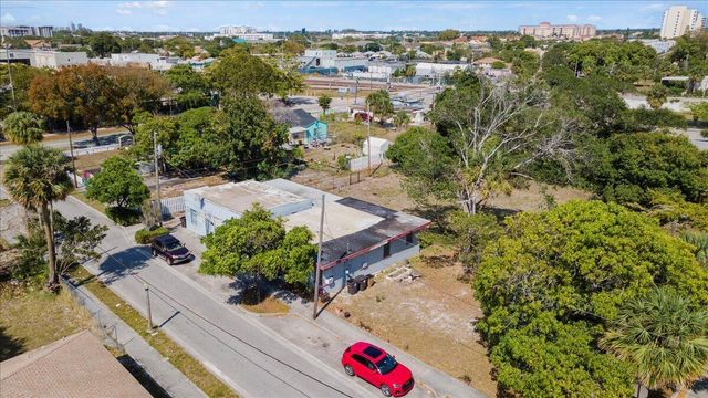 1504 N Sapodilla Avenue N, West Palm Beach, FL 33401