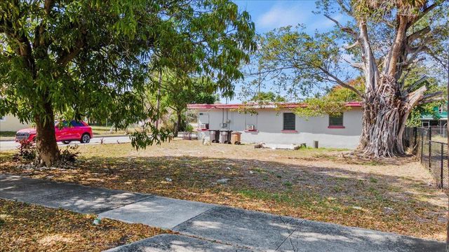 1504 N Sapodilla Avenue N, West Palm Beach, FL 33401