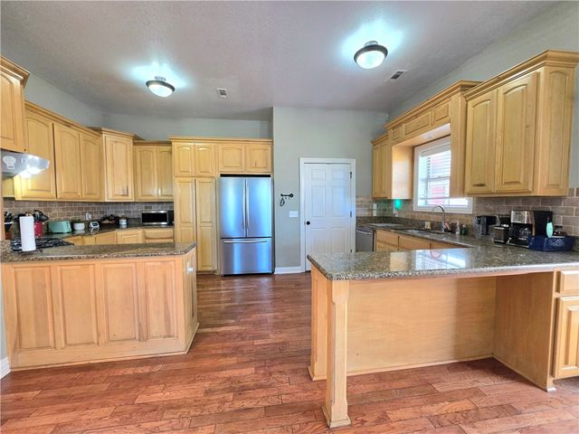 661 Rupple Road, Fayetteville, AR 72704