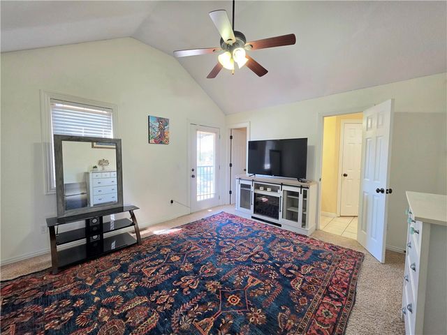 661 Rupple Road, Fayetteville, AR 72704