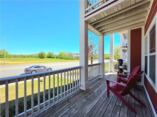 661 Rupple Road, Fayetteville, AR 72704