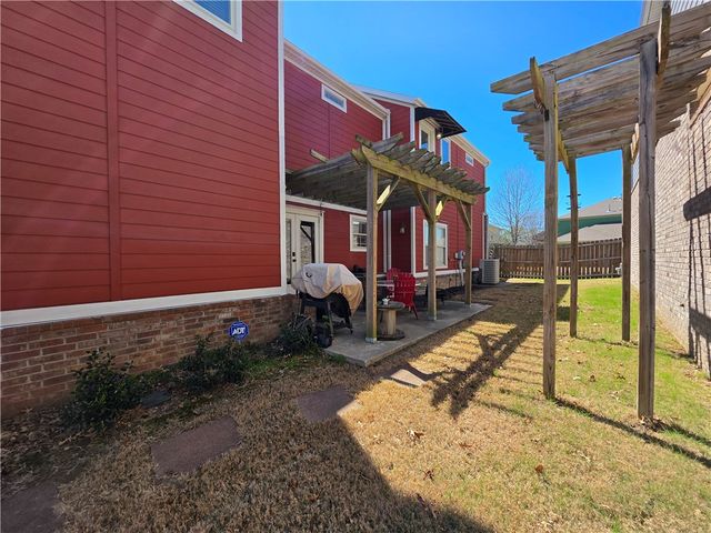 661 Rupple Road, Fayetteville, AR 72704