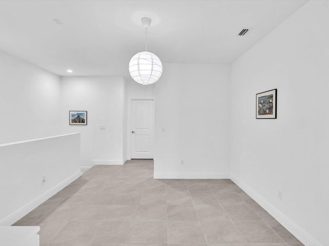 556 Sanderling Circle, Deerfield Beach, FL 33442