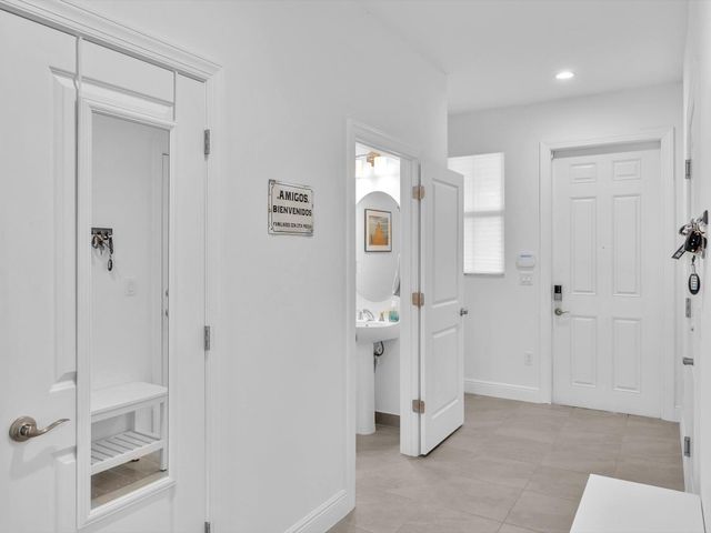 556 Sanderling Circle, Deerfield Beach, FL 33442