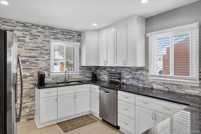 28662 Grandon Street, Livonia, MI 48150