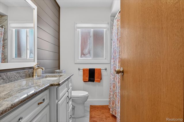 28662 Grandon Street, Livonia, MI 48150