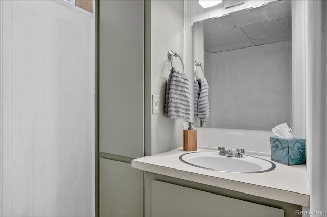 28662 Grandon Street, Livonia, MI 48150