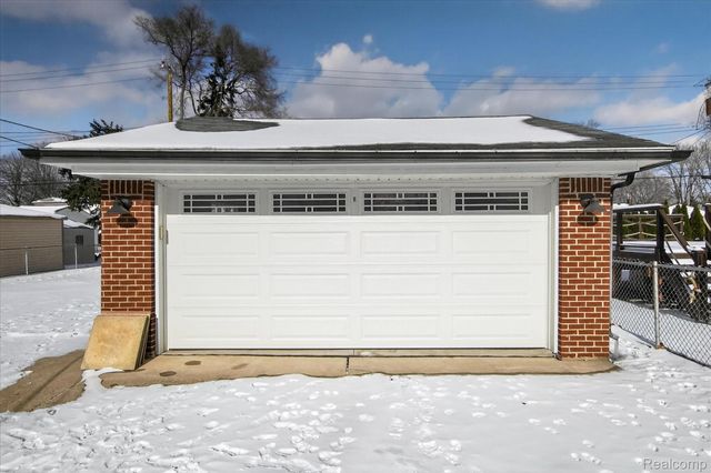 28662 Grandon Street, Livonia, MI 48150