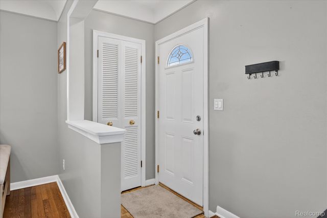 28662 Grandon Street, Livonia, MI 48150