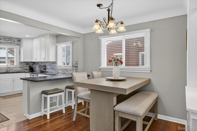 28662 Grandon Street, Livonia, MI 48150