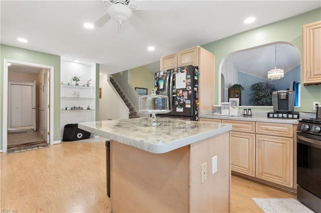 2101 Piney Woods Ct, Virginia Beach, VA 23456