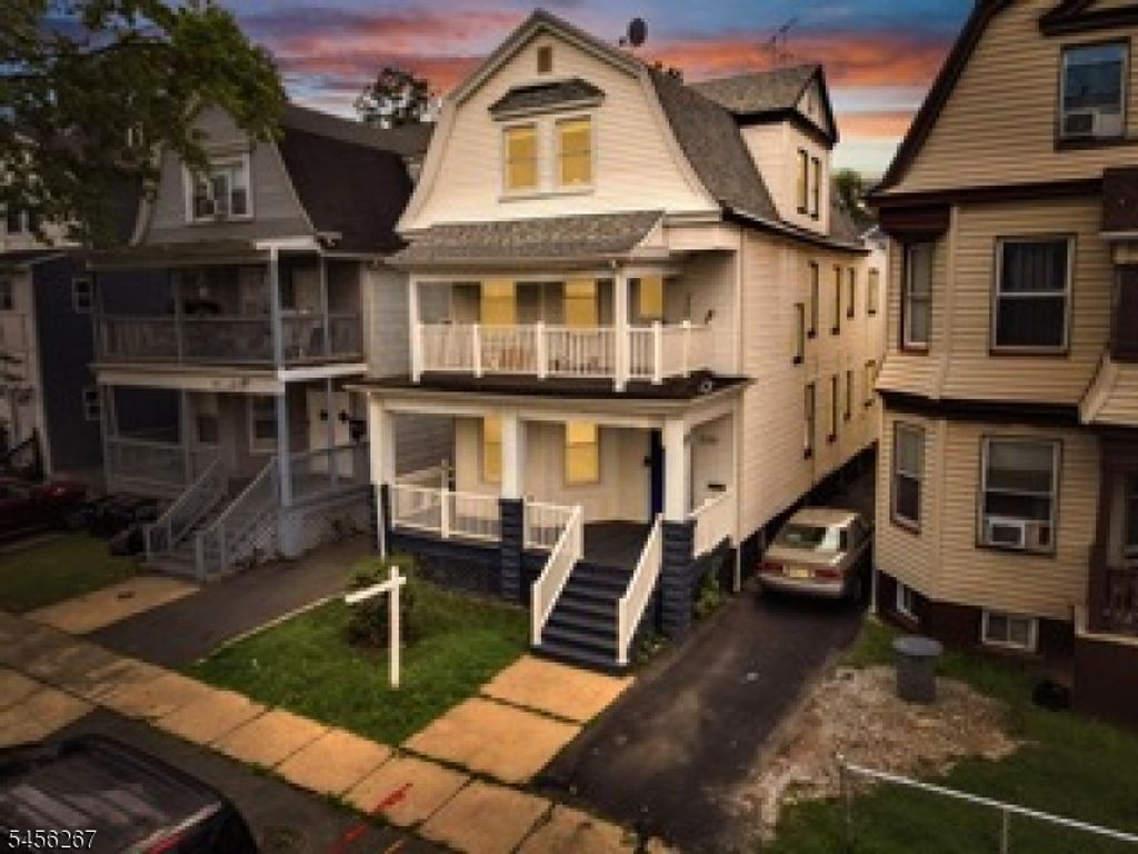 233 S Clinton St, East Orange City, NJ 07018 — exterior