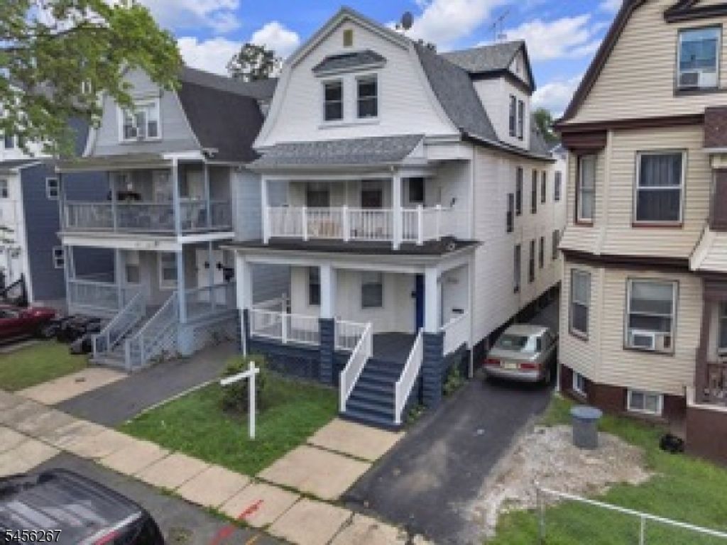 233 S Clinton St, East Orange City, NJ 07018 — photo 2