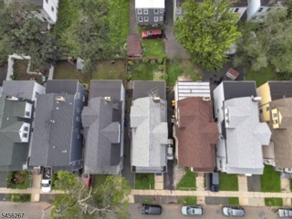 233 S Clinton St, East Orange City, NJ 07018 — photo 5