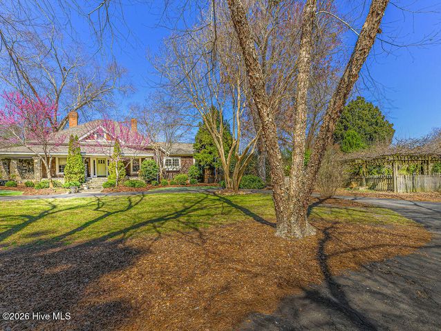 200 Cameron Avenue, Vass, NC 28394