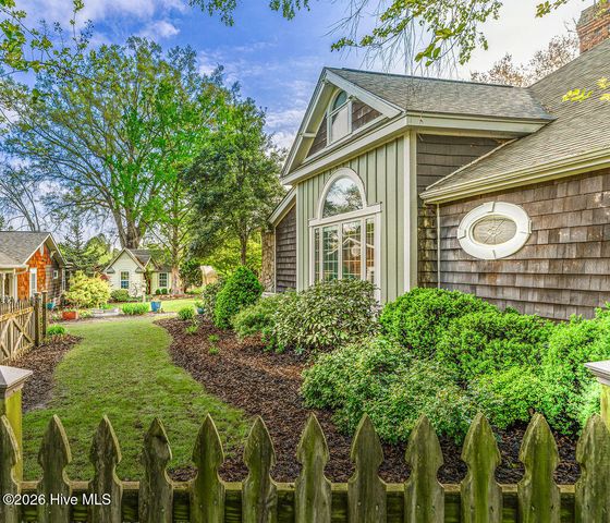 200 Cameron Avenue, Vass, NC 28394