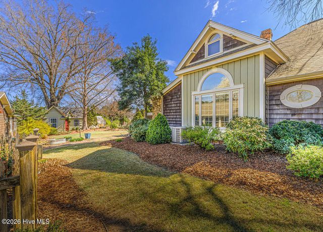 200 Cameron Avenue, Vass, NC 28394