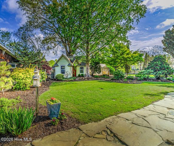 200 Cameron Avenue, Vass, NC 28394