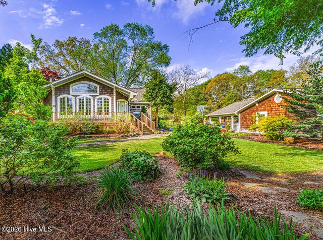 200 Cameron Avenue, Vass, NC 28394
