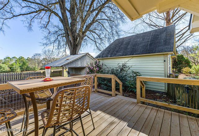 200 Cameron Avenue, Vass, NC 28394