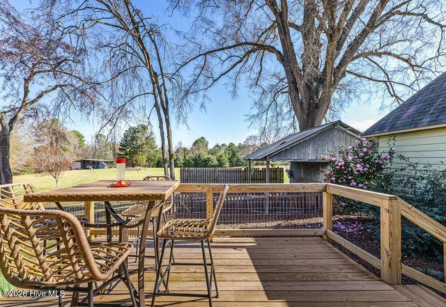 200 Cameron Avenue, Vass, NC 28394