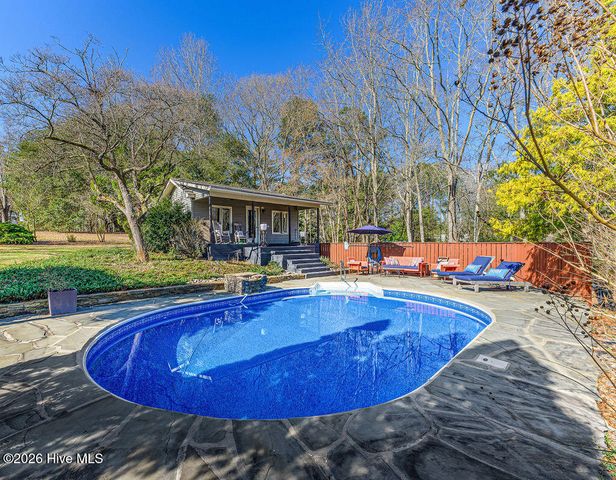 200 Cameron Avenue, Vass, NC 28394