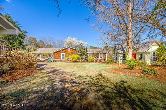 200 Cameron Avenue, Vass, NC 28394