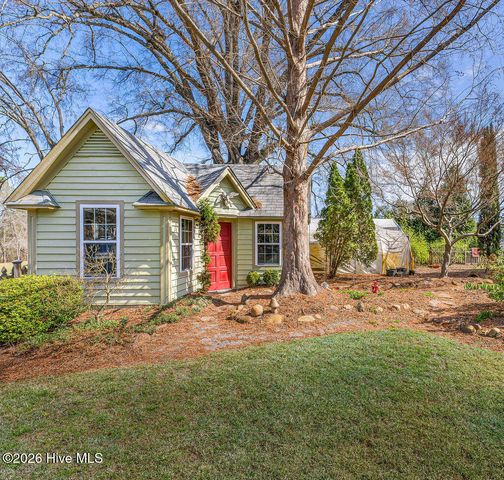 200 Cameron Avenue, Vass, NC 28394