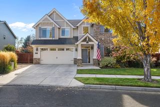 647 NW 28th Street, Redmond, OR 97756