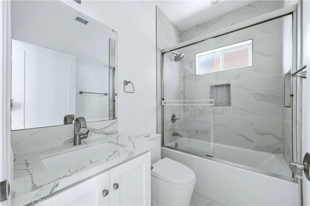 10538 La Reina, Downey, CA 90241