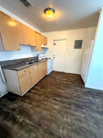 709 W 4th Street, Riviera Beach, FL 33404