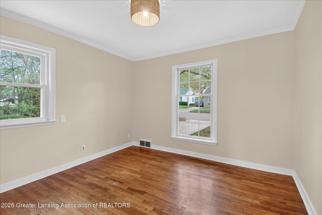 546 Hamilton Avenue, Lansing, MI 48910