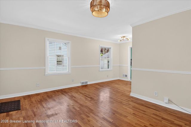 546 Hamilton Avenue, Lansing, MI 48910