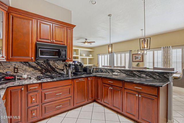1372 SILVER GATE Place, El Paso, TX 79936