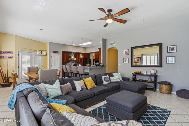 1372 SILVER GATE Place, El Paso, TX 79936